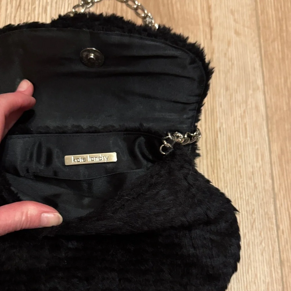 Kate Laundry Elegant Black Fuzzy sparkly Chain Strap Women's Bag - Picture 4 of 10
